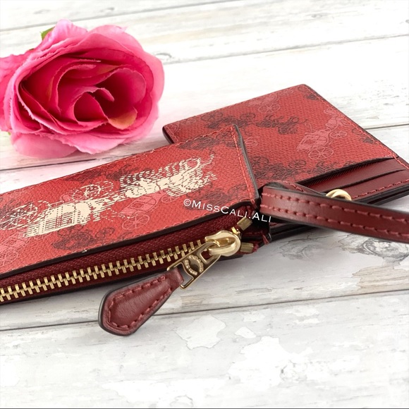 NWT COACH Red Lanyard Card Case Set with Horse & Carriage Print - Picture 9 of 16